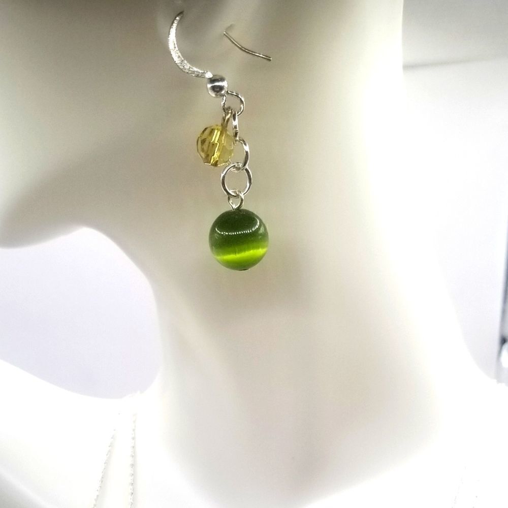 silver toned layered green floating Beaded womans necklace and earrings set. - Picture 3 of 9